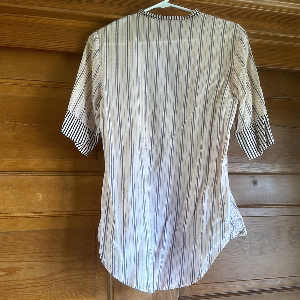 Lux Button down Blouse - Picture 3 of 4